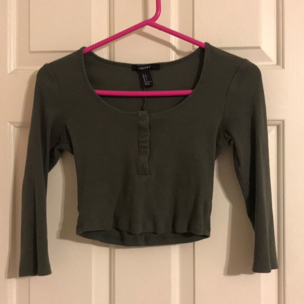 Crop top baseball sleeve